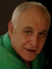 Γιώργος Πετρέλλης