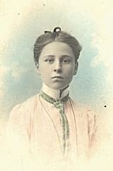 Ιουλία Περσάκη (1895-1980)